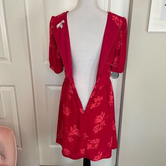 Chelsea28 Red Floral Button Front Dress size Medium - Picture 9 of 15